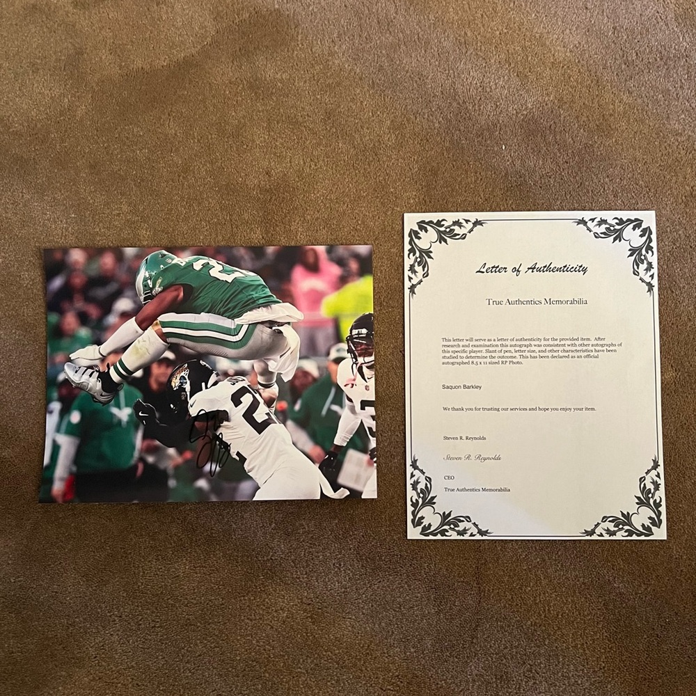Saquon Barkley Autographed Photo Philadelphia Eagles 8.5x11